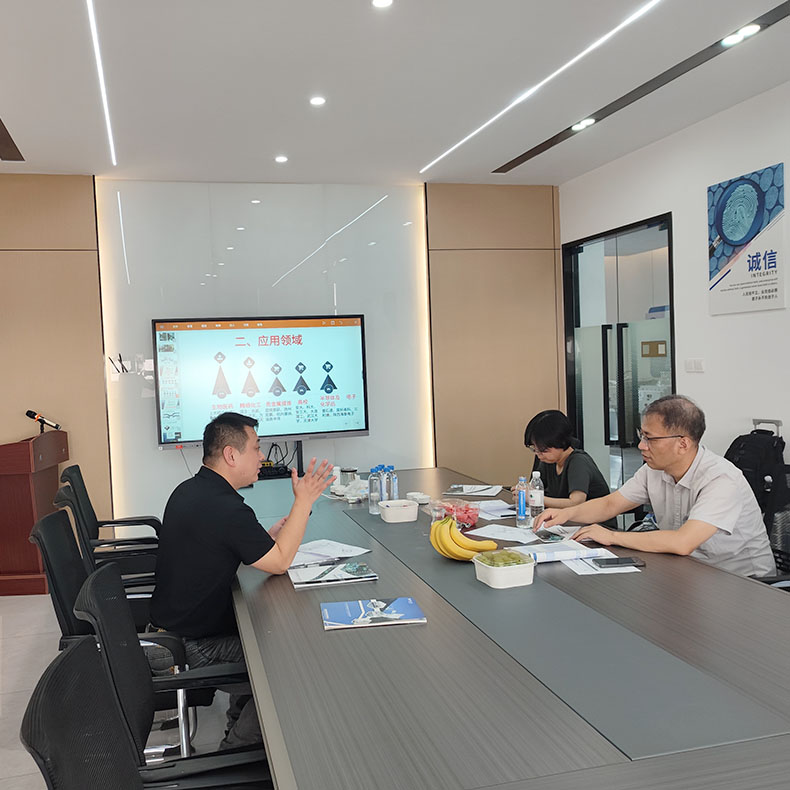 Khách hàng từ Công ty TNHH Dược phẩm Thiên Tân đến thăm Công ty chúng tôi để hợp tác